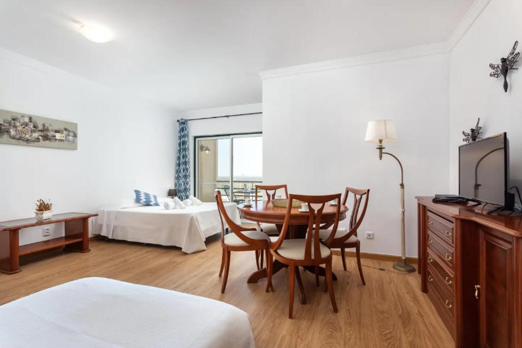 Blife Vitorya Private Rooms Faro Exterior photo